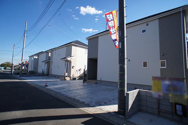 Local photos, including front road. Local (11 May 2013) Shooting