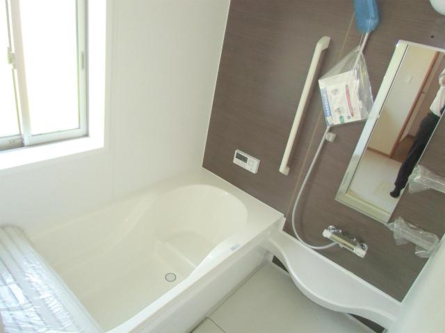 Bathroom. 2013.9 May shooting