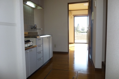 Other room space. Kitchen space 3 Pledge