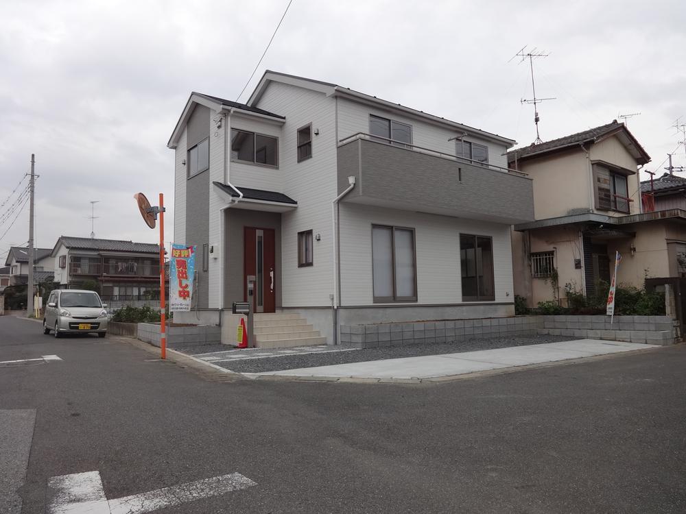 Local photos, including front road