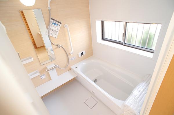 Bathroom. Indoor (11 May 2013) Shooting A Building