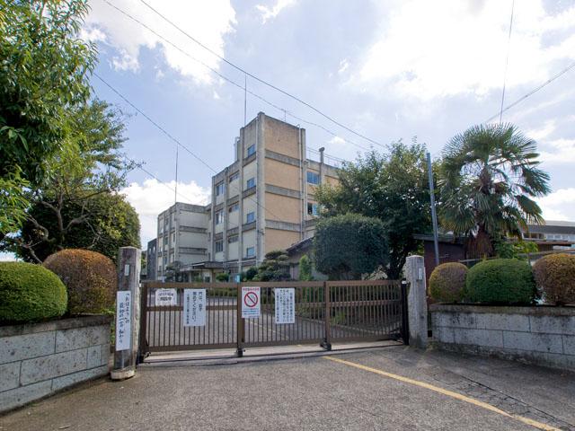 Primary school. Kuki Municipal Kuki until elementary school 980m