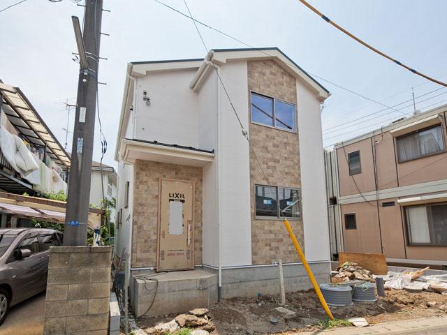 Local appearance photo. July 2013 State of under construction