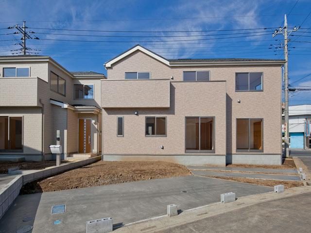 Local appearance photo. Local (11 May 2013) Shooting A Building