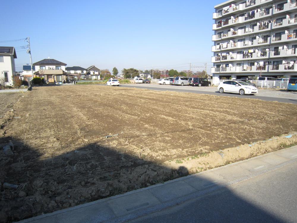 Local appearance photo. Local (12 May 2013) Shooting