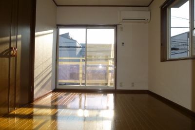 Other room space. Western-style 6 Pledge