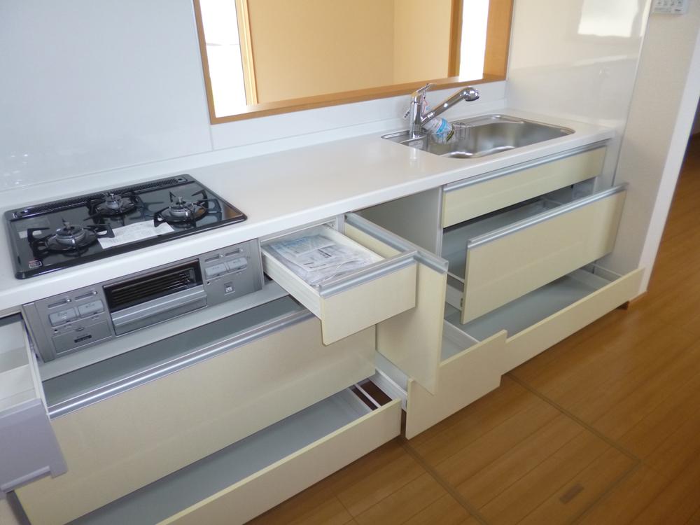 Same specifications photo (kitchen). Example of construction. Storage abundance of kitchen