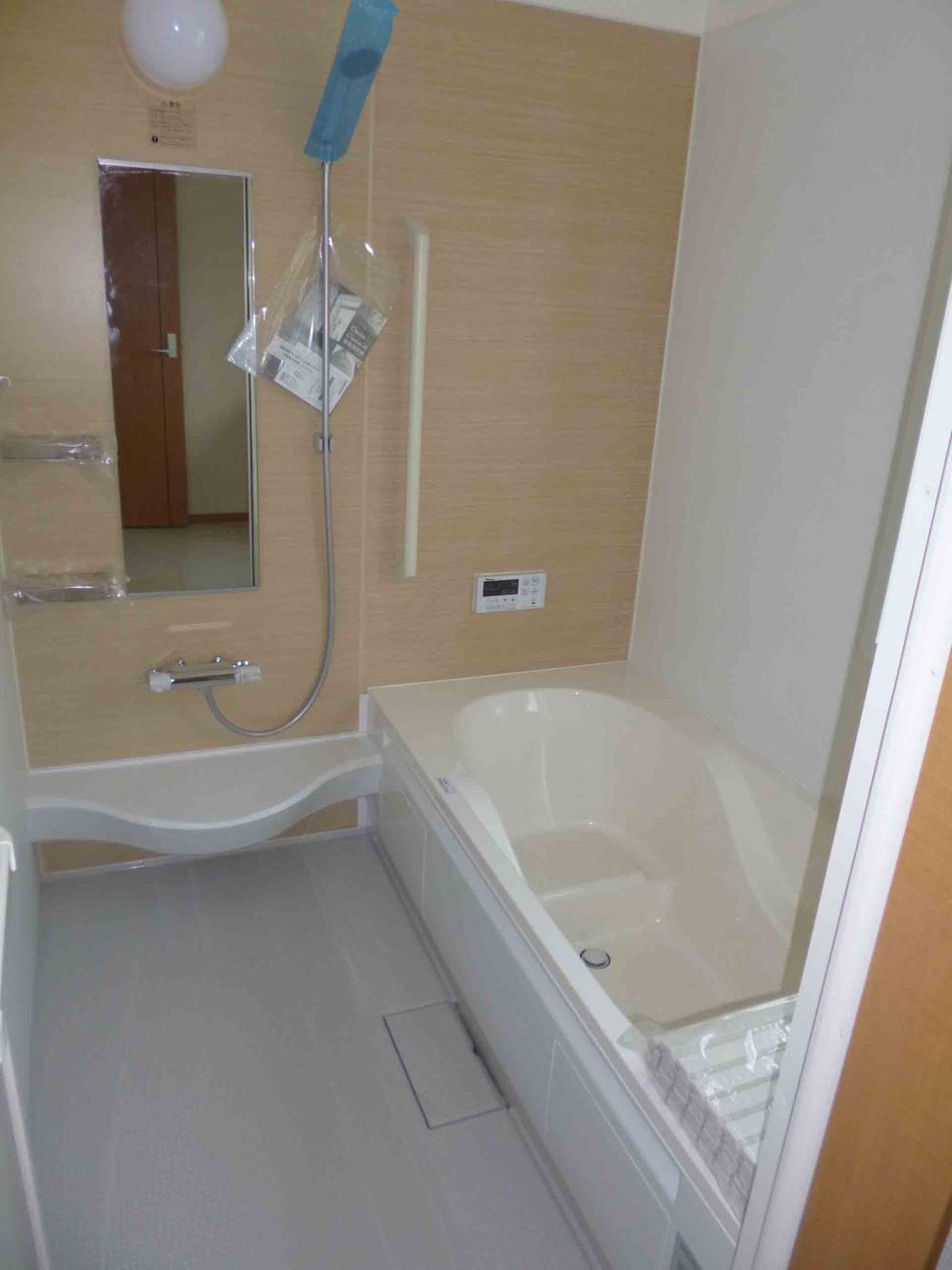 Same specifications photo (bathroom)