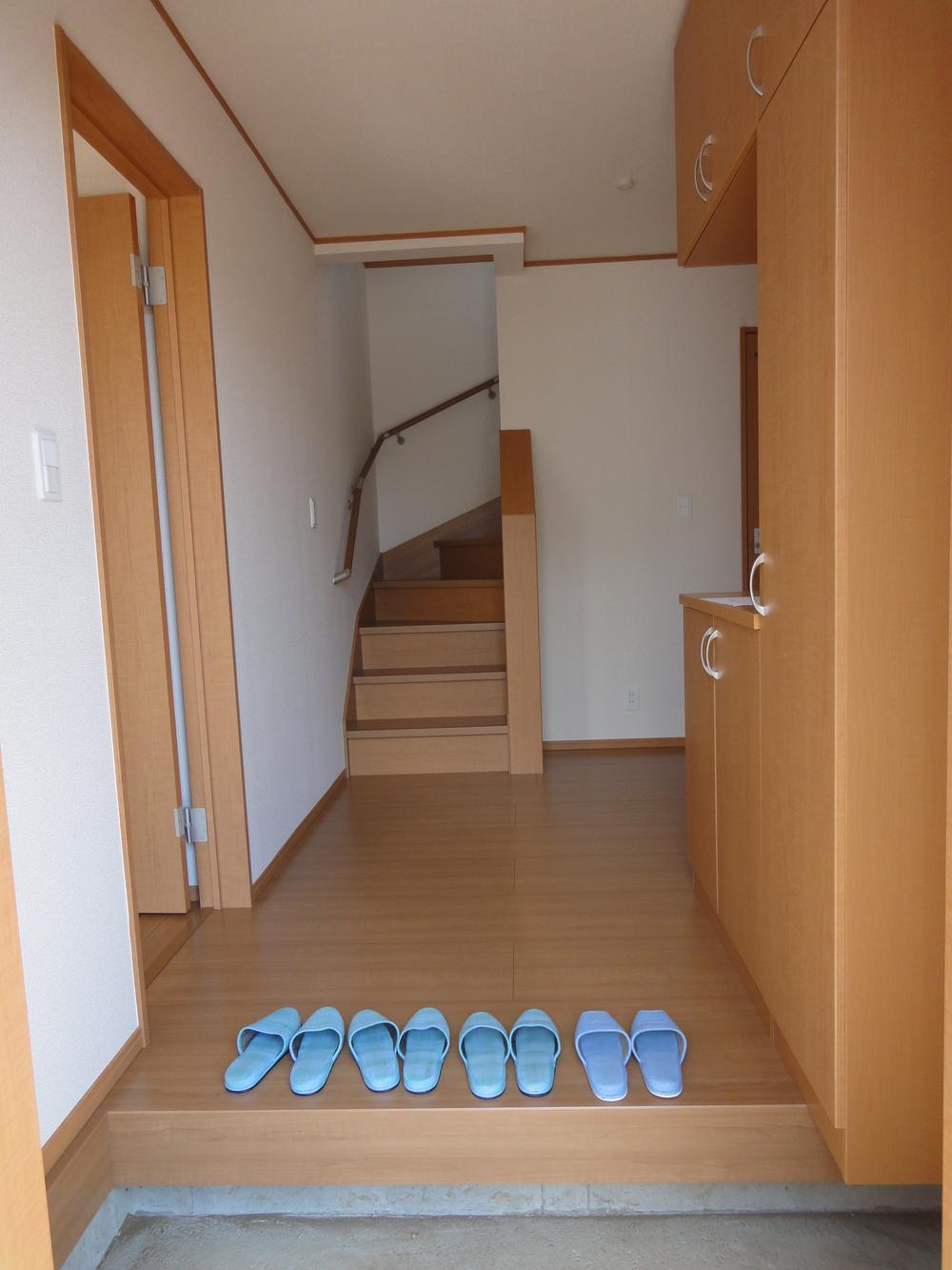 Entrance. Indoor (July 2013) Shooting