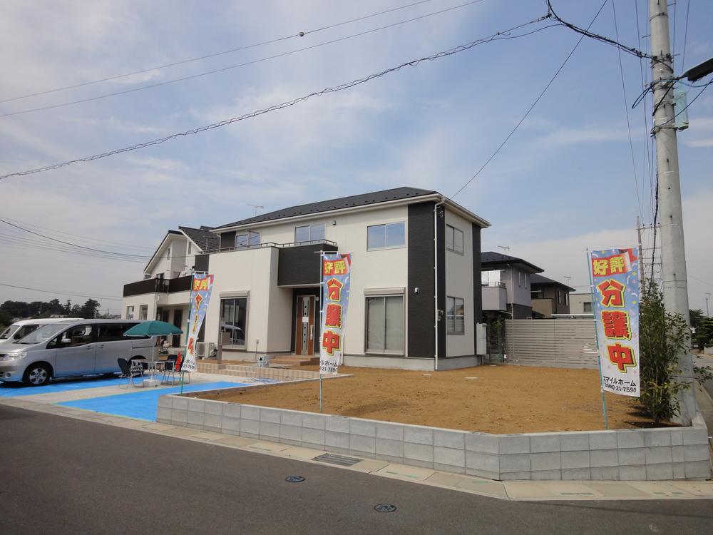 Local photos, including front road. Local (July 2013) Shooting