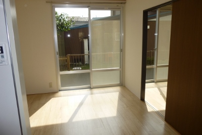 Living and room. LDK10 Pledge