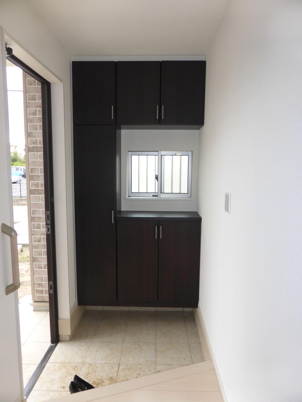 Receipt. Example of construction. Shoes closet