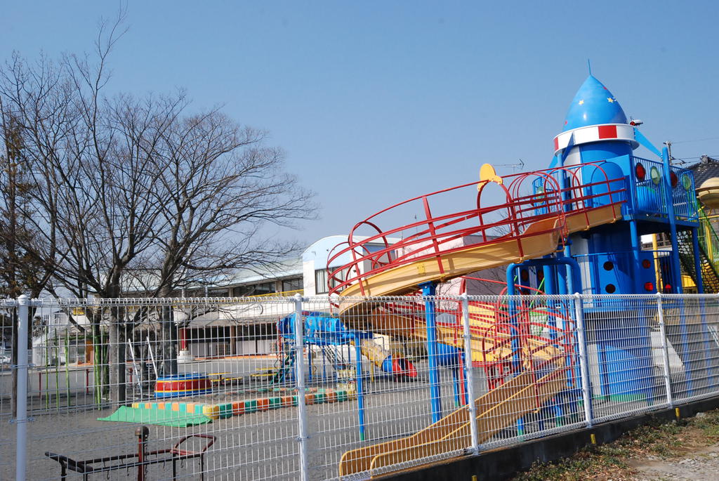 kindergarten ・ Nursery. Kurihashi white lily kindergarten (kindergarten ・ 194m to the nursery)