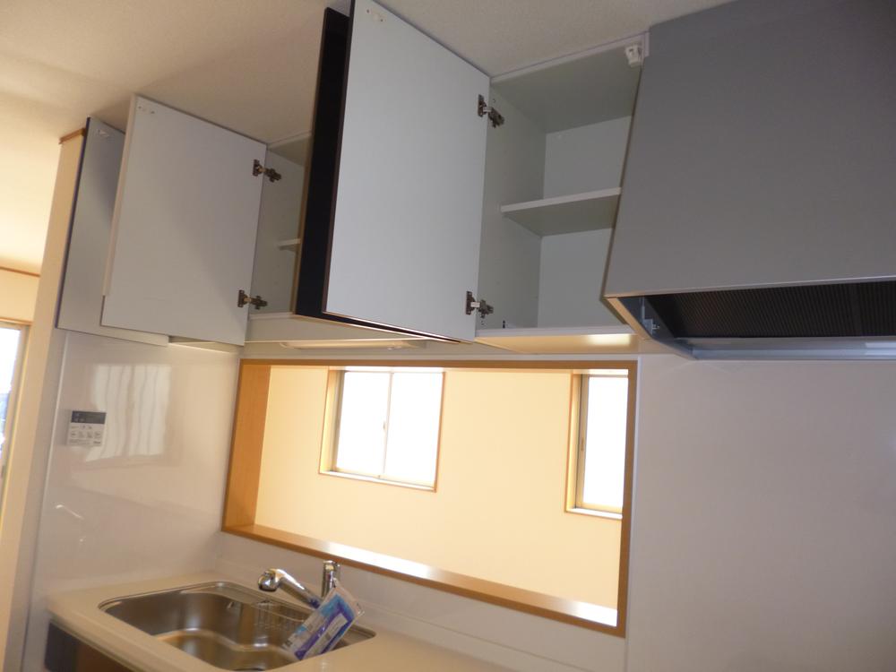 Same specifications photo (kitchen). 2013.6.24 shooting. Storage enhancement of counter kitchen