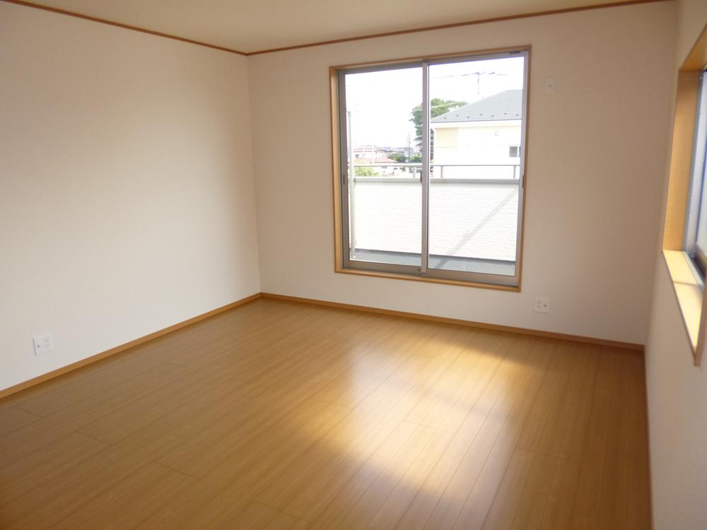 Other. 2013.6.24 shooting. It is a two-sided lighting of the bright rooms