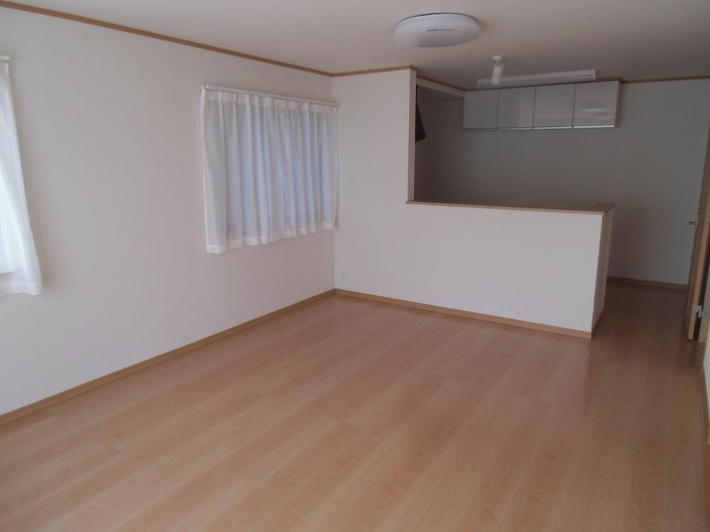 Same specifications photos (living). Example of construction