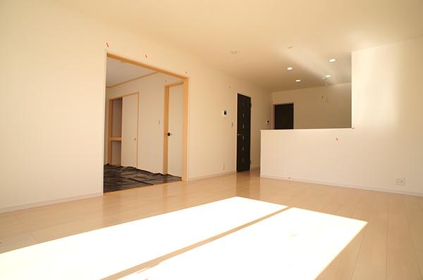 Living. Indoor (11 May 2013) Shooting Building 2