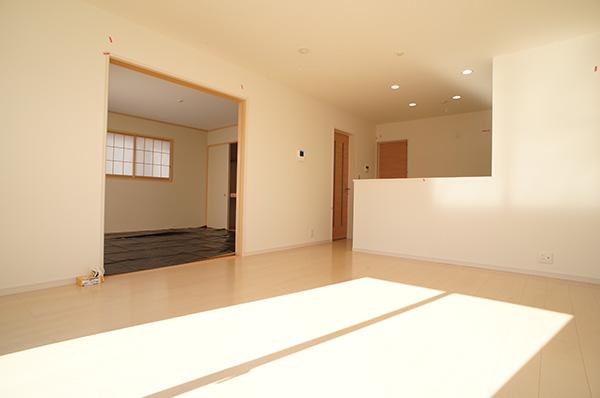 Living. Indoor (11 May 2013) Shooting Building 3