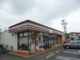 Convenience store. 760m to Seven-Eleven (convenience store)