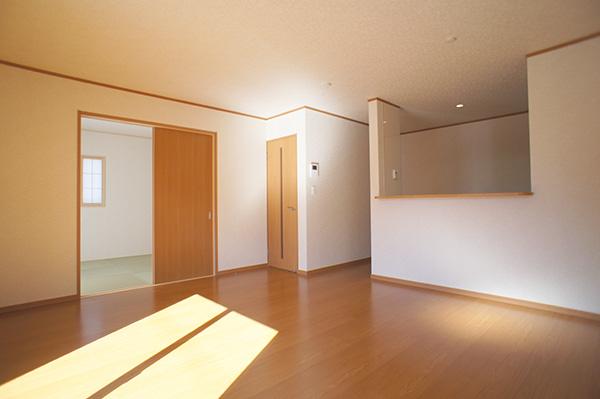 Living. Conversation of your family is lively, Open-minded LDK Indoor (11 May 2013) Shooting