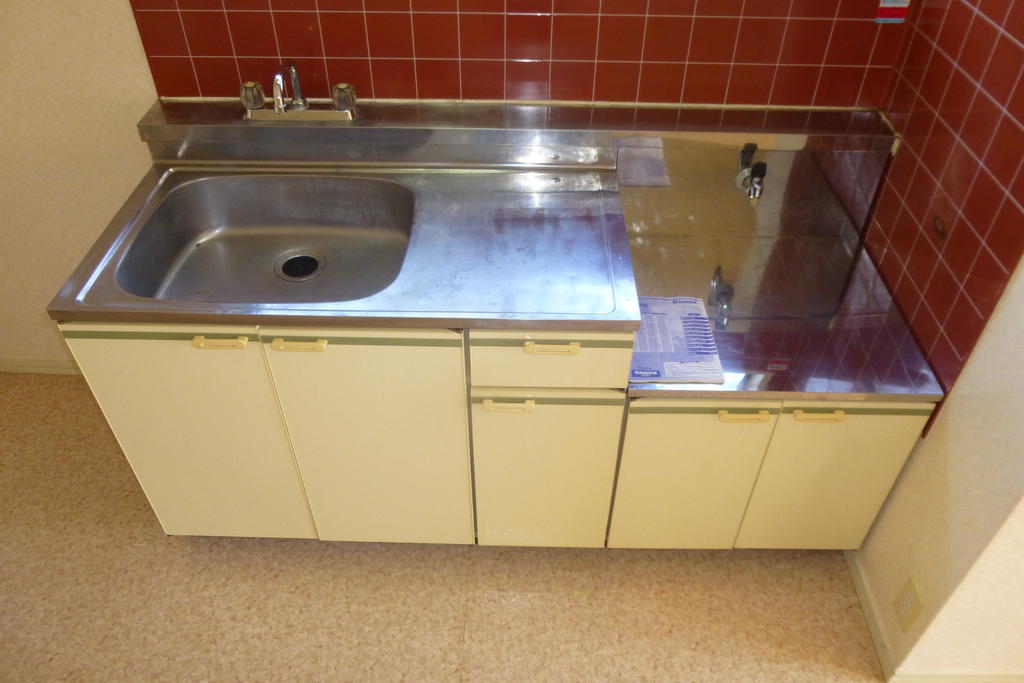 Kitchen. Bright window kitchens