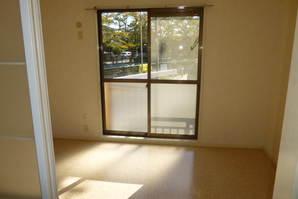 Other room space. Western-style 6 Pledge