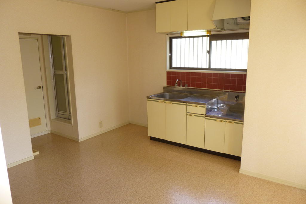 Living and room. DK6.5 Pledge