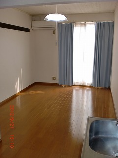 Living and room. Wide living room, Easy furniture layout.