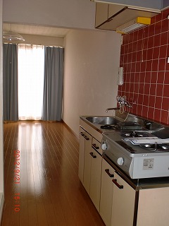 Kitchen. Widely easy-to-use kitchen.