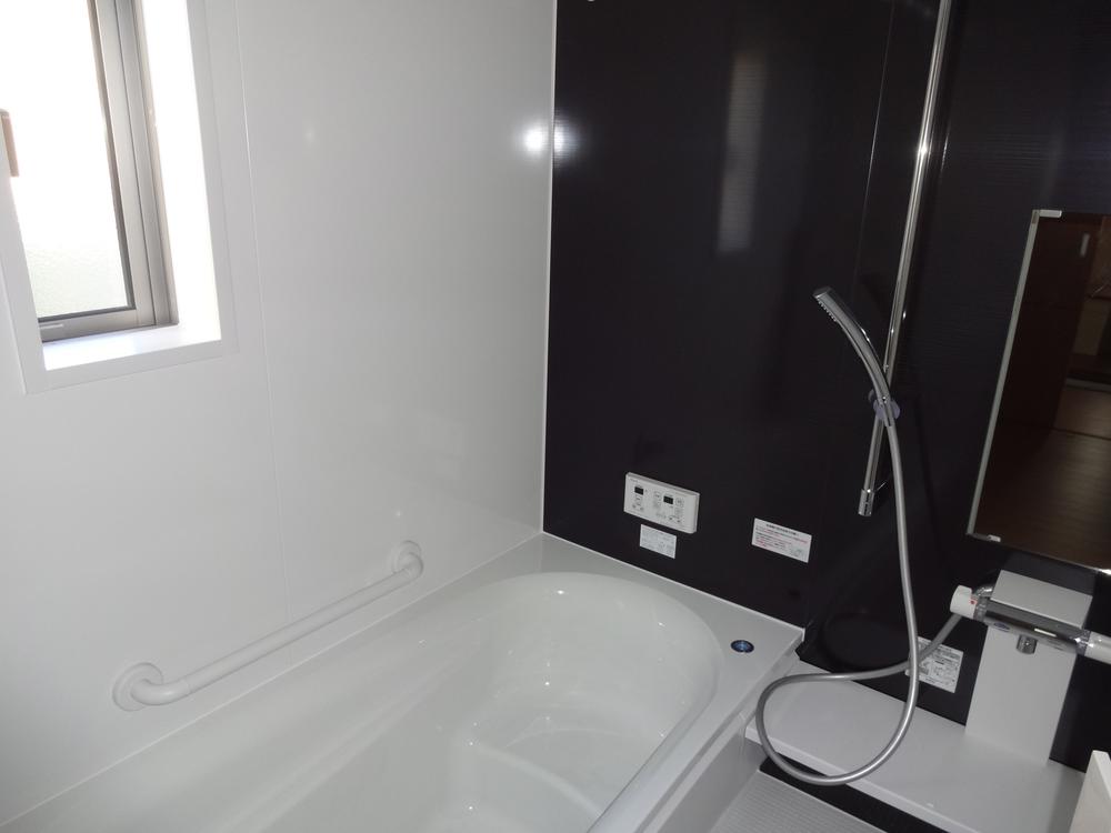 Bathroom. Indoor (11 May 2013) Shooting