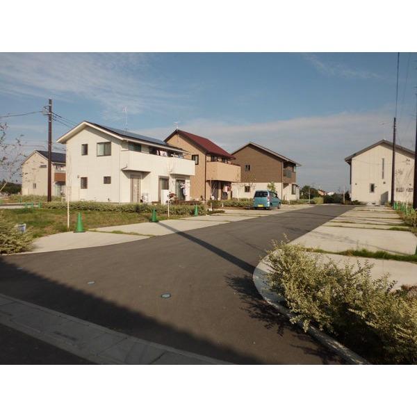 Local photos, including front road