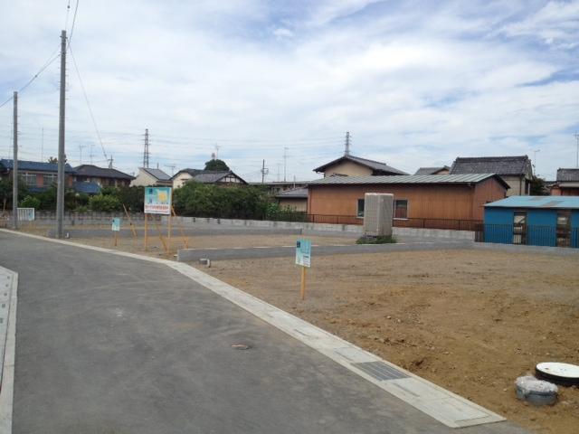 Local photos, including front road. Construction already local photo