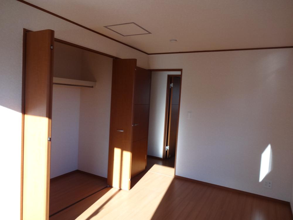 Non-living room. Indoor (11 May 2013) Shooting