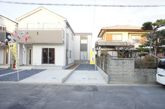 Local appearance photo. Building appearance