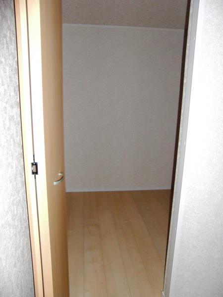 Receipt. About 2 Pledge of closet