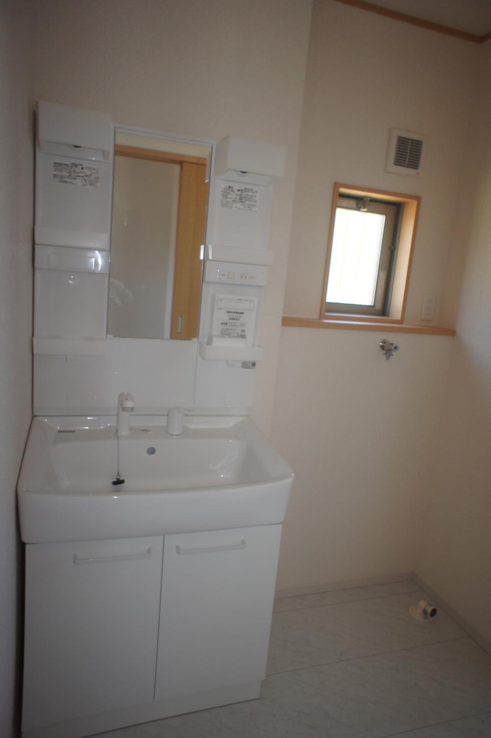 Wash basin, toilet. The company specification example