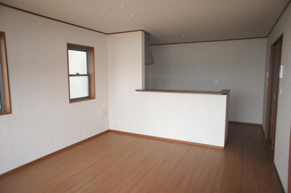 Same specifications photos (living). The company specification example