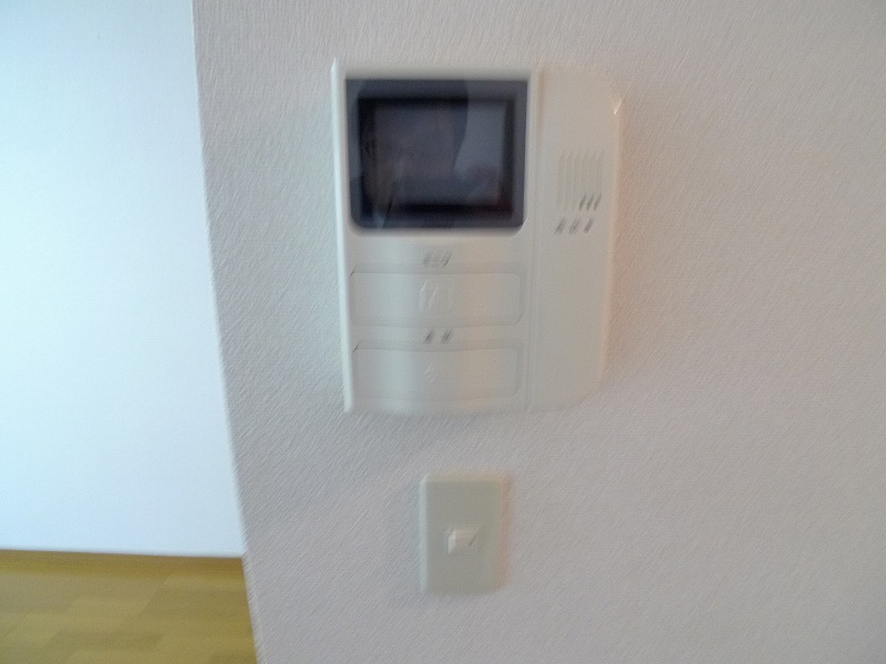 Other Equipment. TV Monitahon