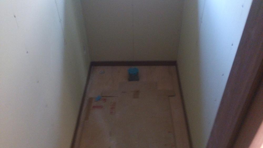 Non-living room. Indoor (11 May 2013) Shooting