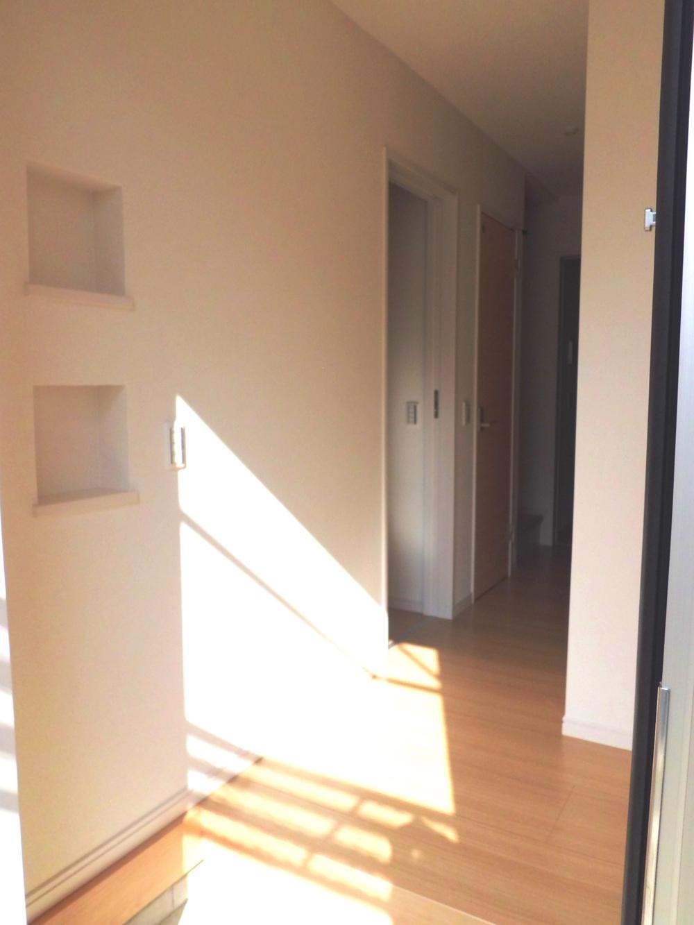 Entrance. Niche with the entrance. Not try to decorate what you like photos and your. (September 2013) Shooting