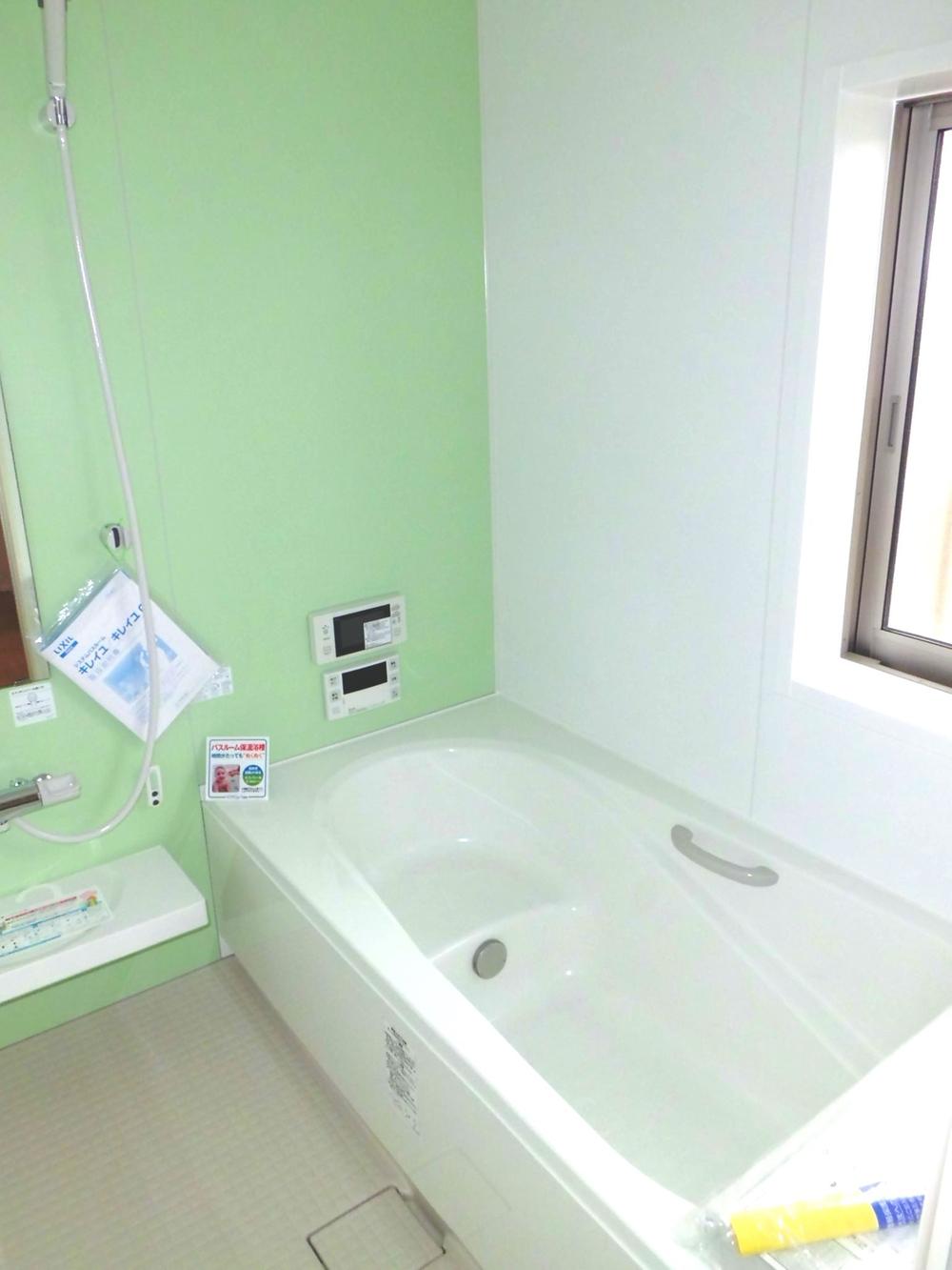 Bathroom. Bathroom to heal the fatigue of the day (September 2013) Shooting