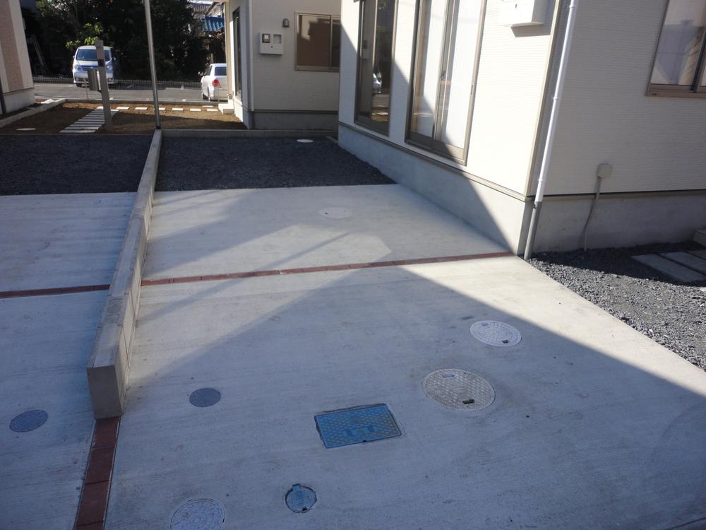 Parking lot. We have local confirmation! (December 2013) captured at around 11