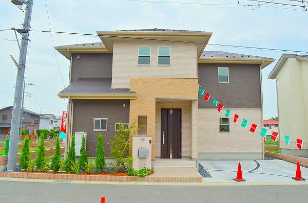 Local appearance photo. G Building Appearance image (August 2013) Shooting