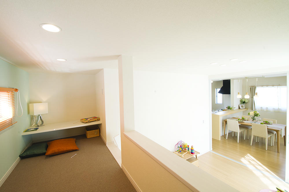 Non-living room.  [Model house kids living] Kids loft ties recommended point, Please once see the kids cloak (September 2013) Shooting