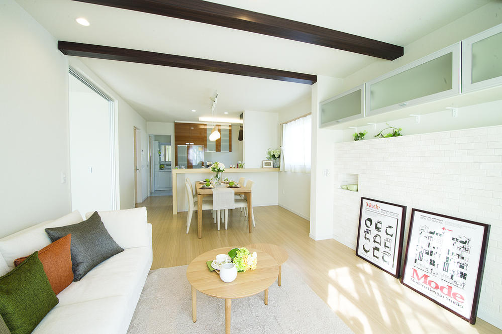 Living.  [Model house living] Bright living (September 2013) Shooting