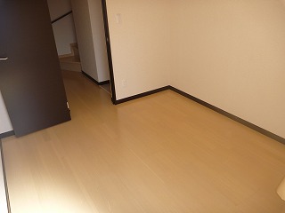 Living and room. 1F is a bedroom. 