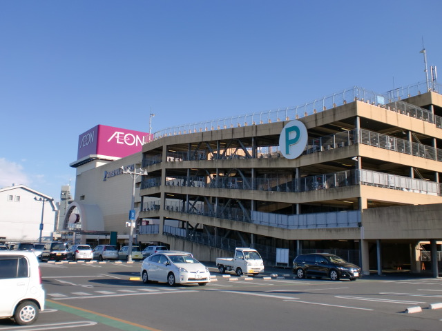 Other. Cinema is also lucky shopping center