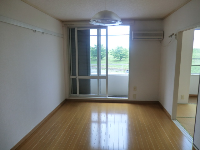 Living and room