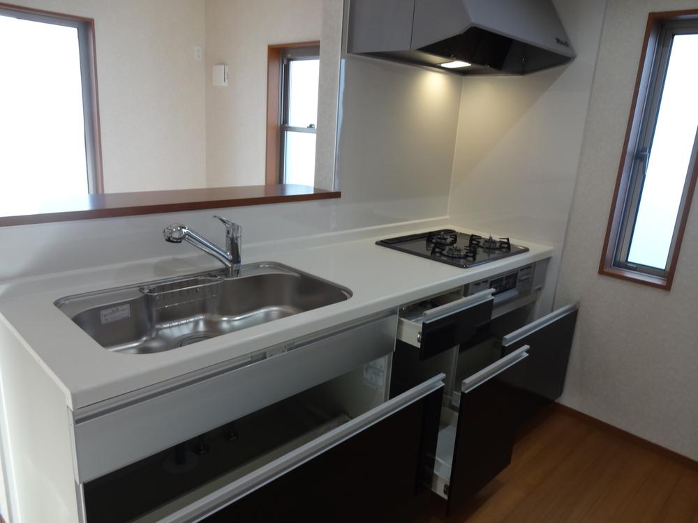 Kitchen. Indoor (11 May 2013) Shooting Building 2