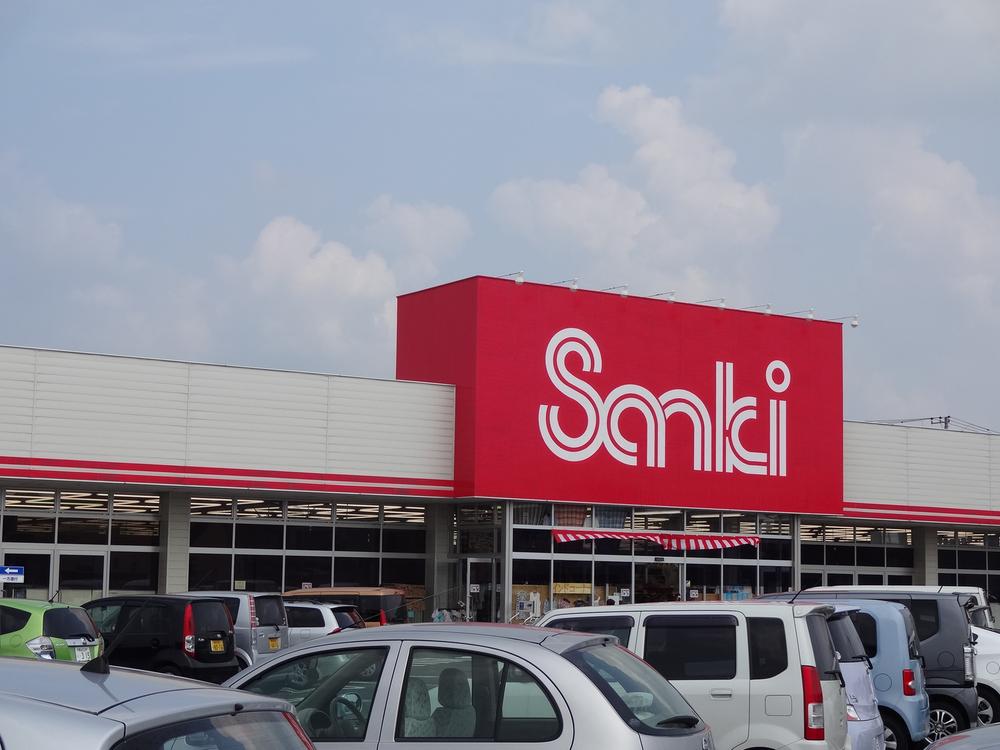 Shopping centre. Sanki Kagohara to the store 897m